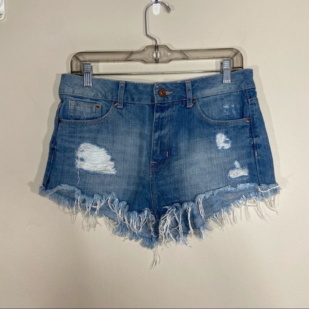 H&M Raw Hem Distressed Light Denim Shorts 8